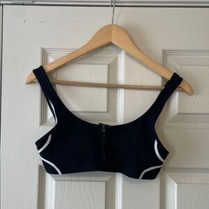 Lululemon black zip up swimsuit top